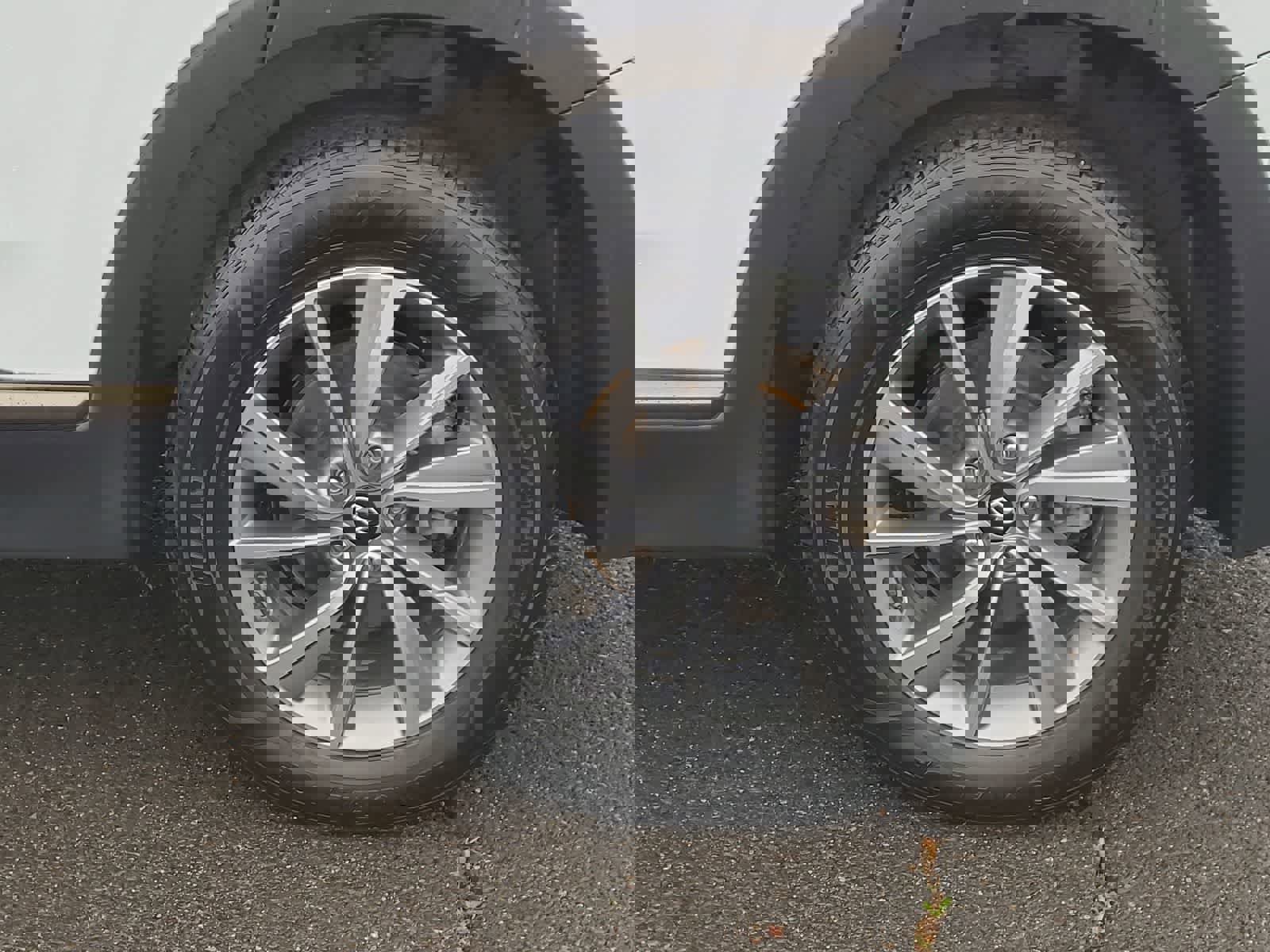 Used 2020 Hyundai Santa Fe Limited image 16