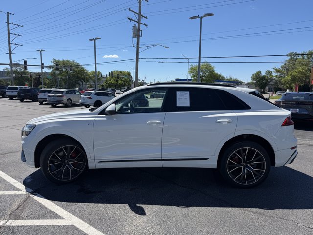Used 2023 Audi Q8 Premium Plus w/ Premium Plus Package AWD/4WD image 3