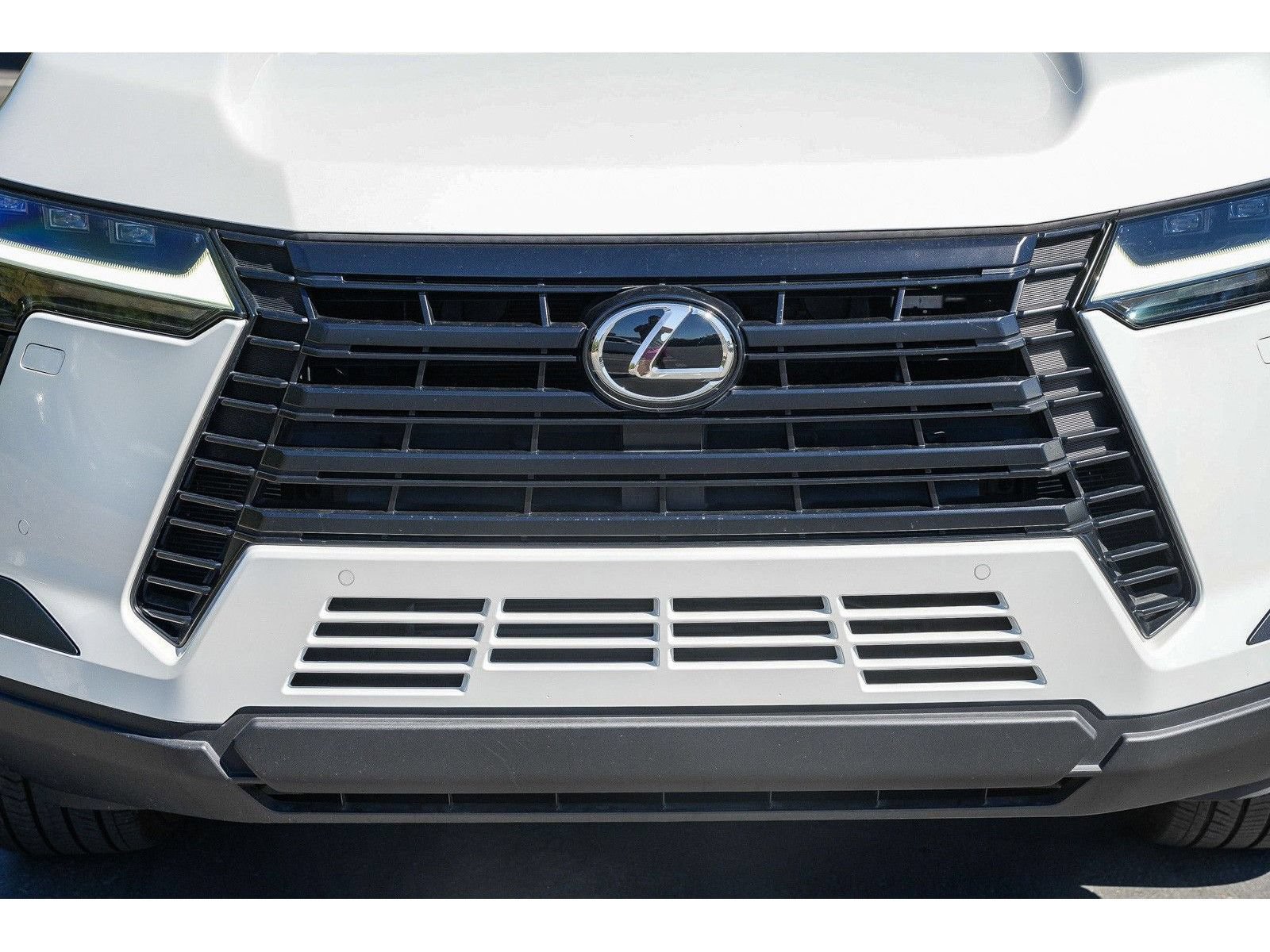Used 2024 Lexus GX 550 w/ Cold Area Package AWD/4WD image 7