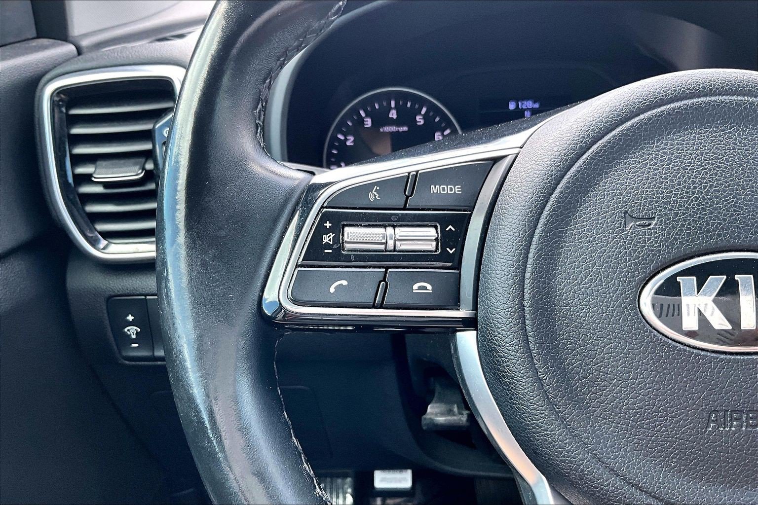 Used 2021 Kia Sportage EX w/ EX Technology Package FWD image 19