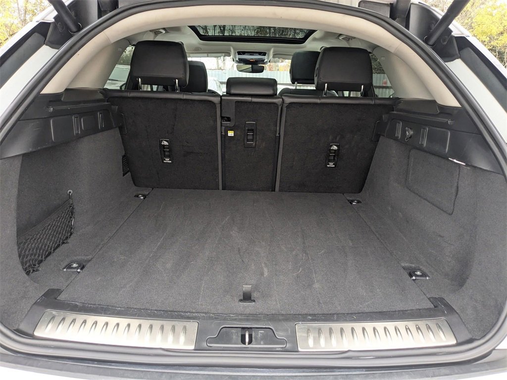 Used 2024 Land Rover Range Rover Velar S image 30