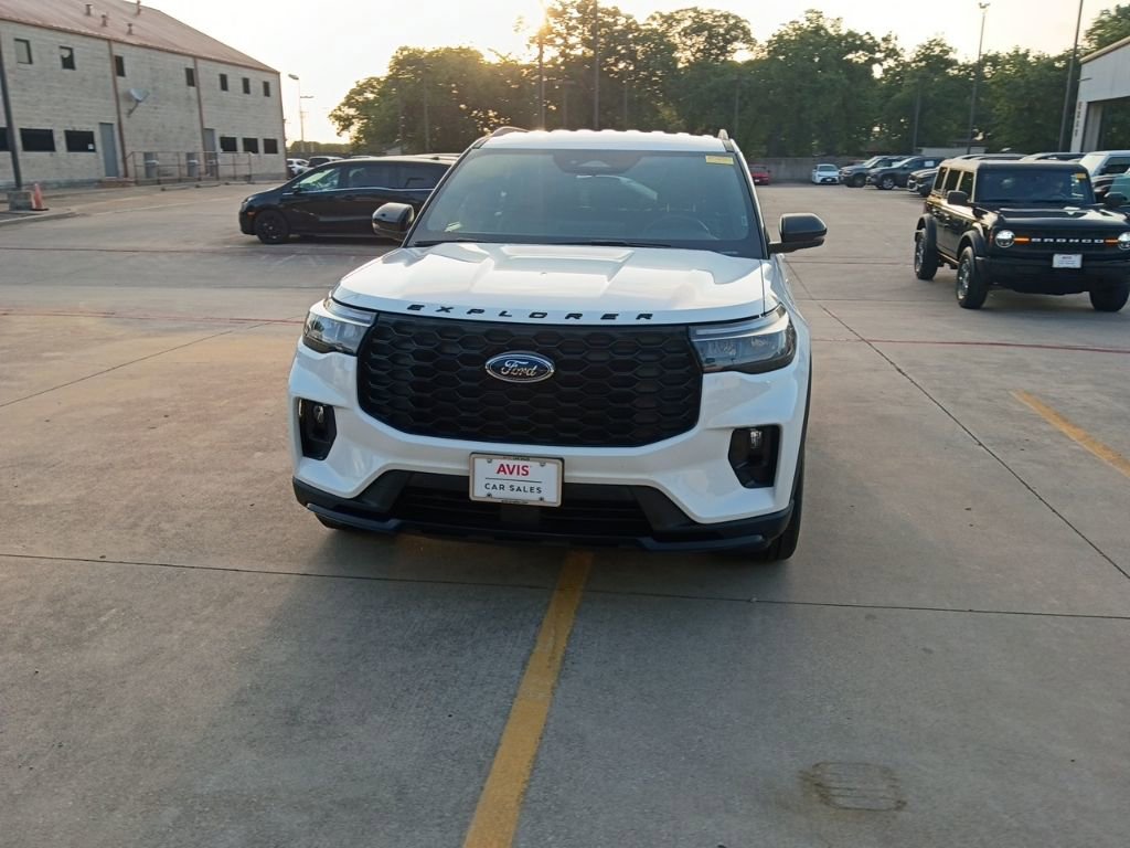 Used 2025 Ford Explorer ST-Line w/ ST-Line Street Pack AWD/4WD image 1