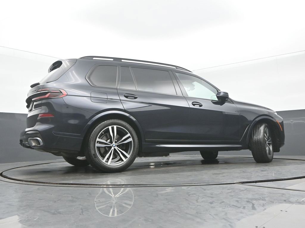 Used 2023 BMW X7 xDrive40i w/ Executive Package image 35