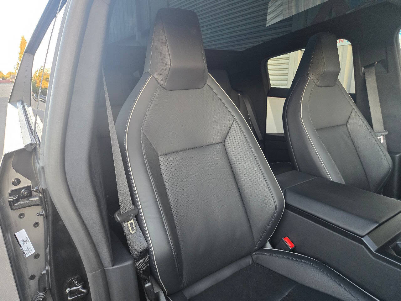 Used 2024 Tesla Cybertruck AWD Crew Cab image 26