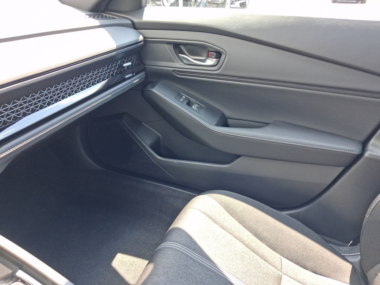 Used 2024 Honda Accord Sport image 21