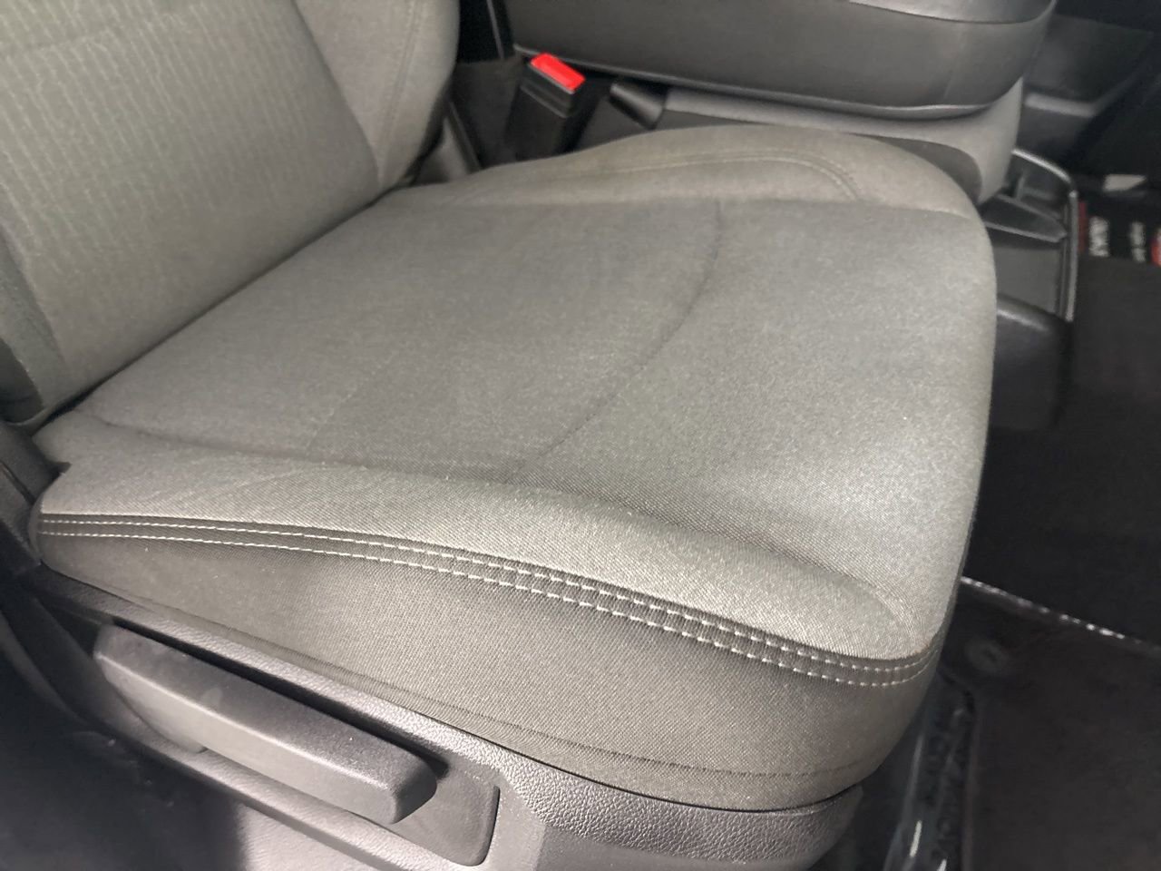 Used 2024 RAM 3500 Big Horn image 28