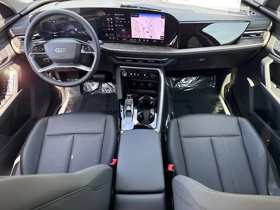 Certified 2025 Audi Q5 Premium w/ Convenience Package image 13