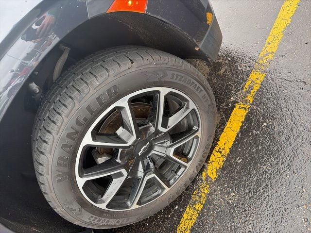 Used 2023 Chevrolet Tahoe RST w/ Luxury Package image 4