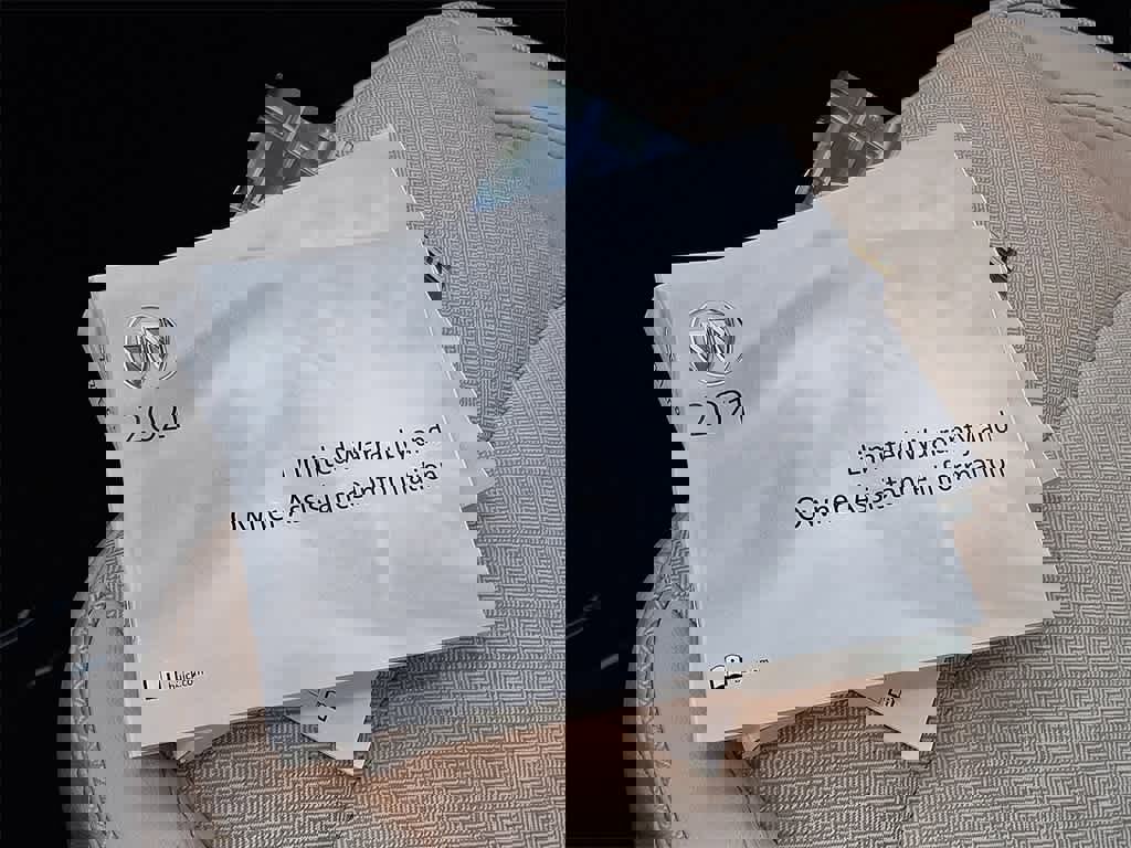 Used 2021 Buick Encore GX Select image 25