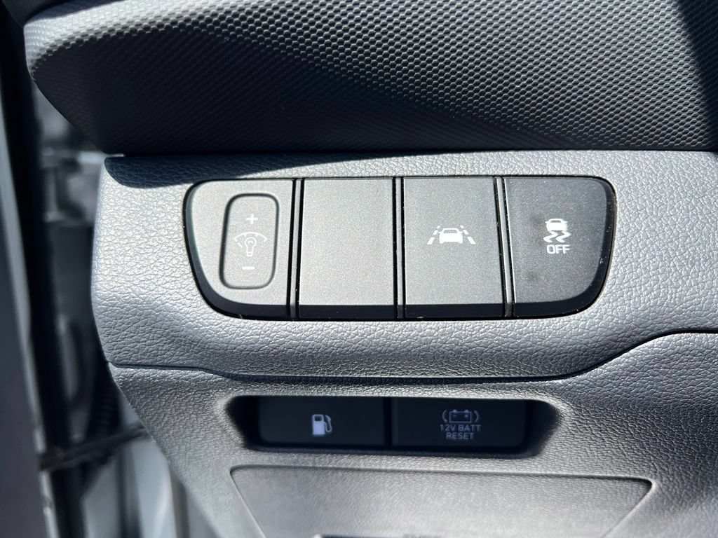 Used 2020 Hyundai Ioniq Blue FWD image 34