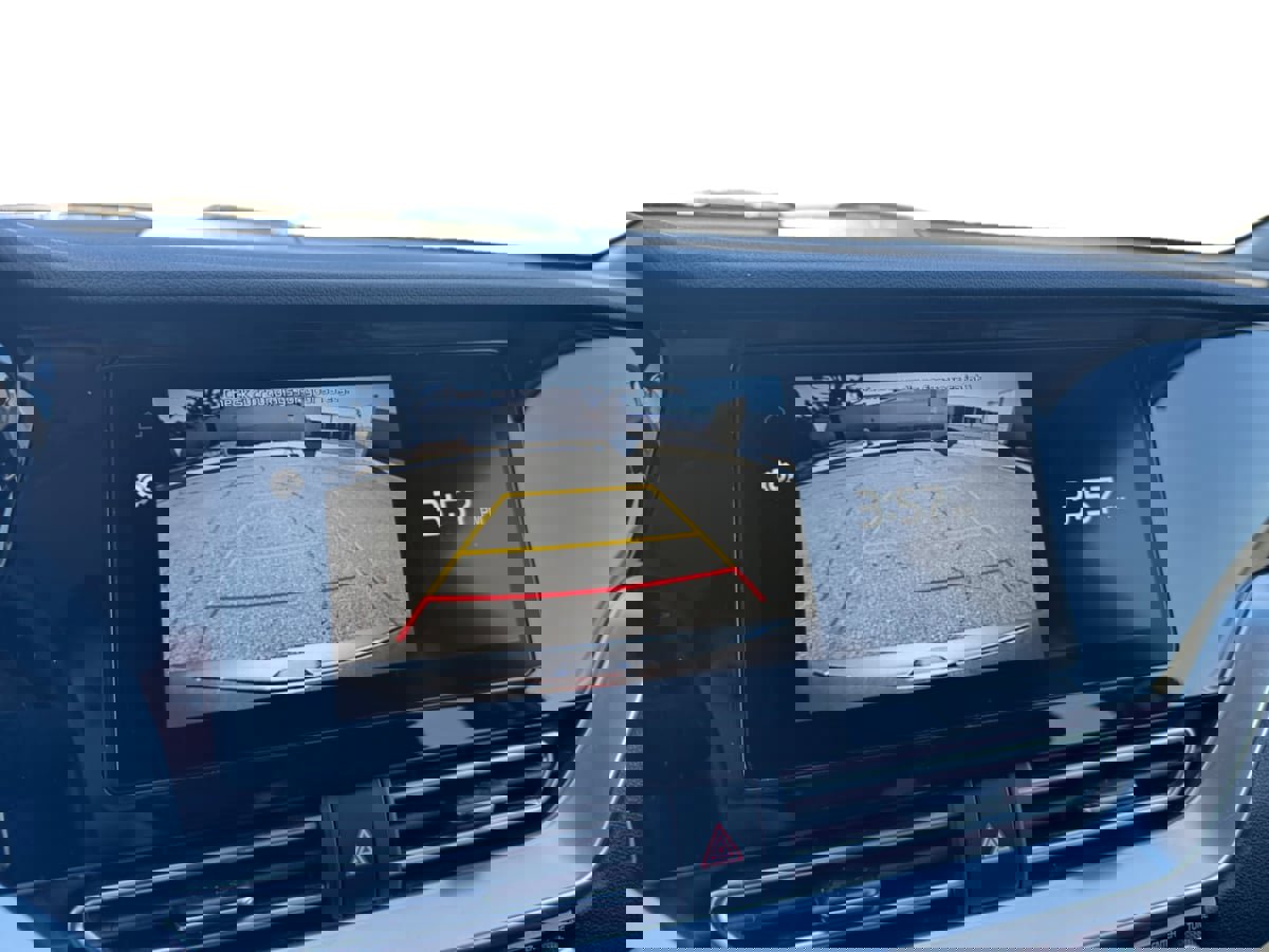 Used 2022 Kia Niro EX image 13