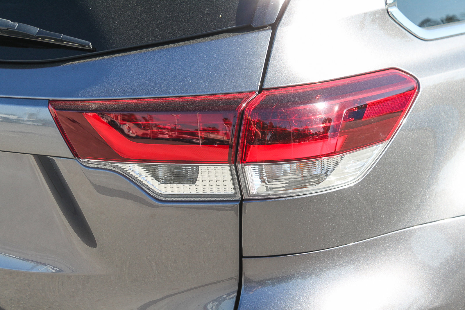 Used 2019 Toyota Highlander SE image 10