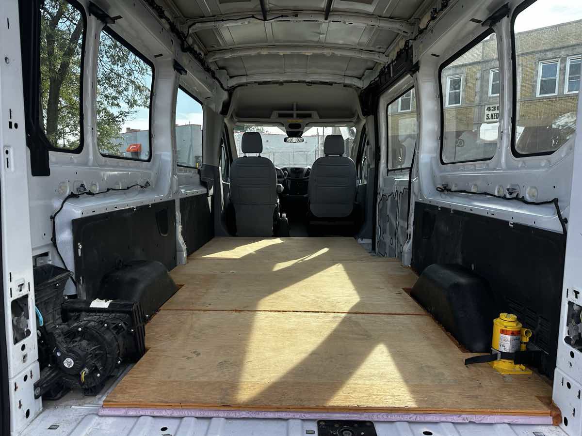 Used 2017 Ford Transit 350 XL image 13