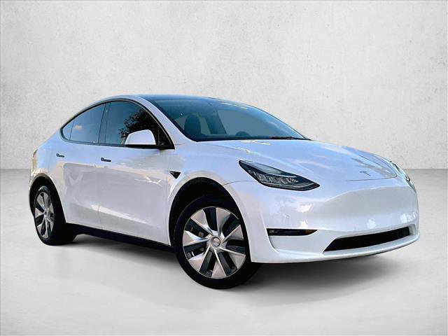 Used 2022 Tesla Model Y Long Range image 12