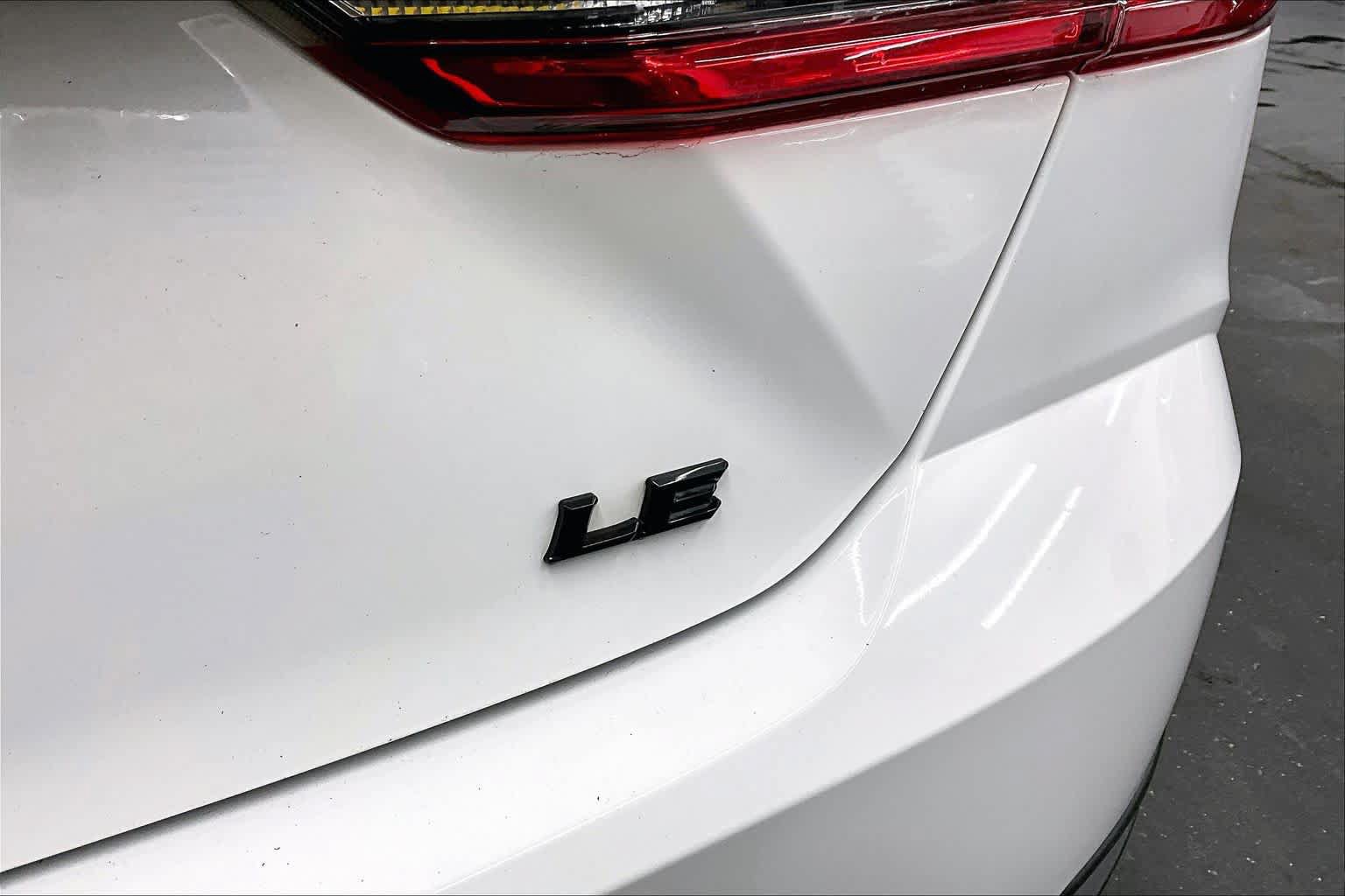 Used 2025 Toyota Camry LE FWD image 9