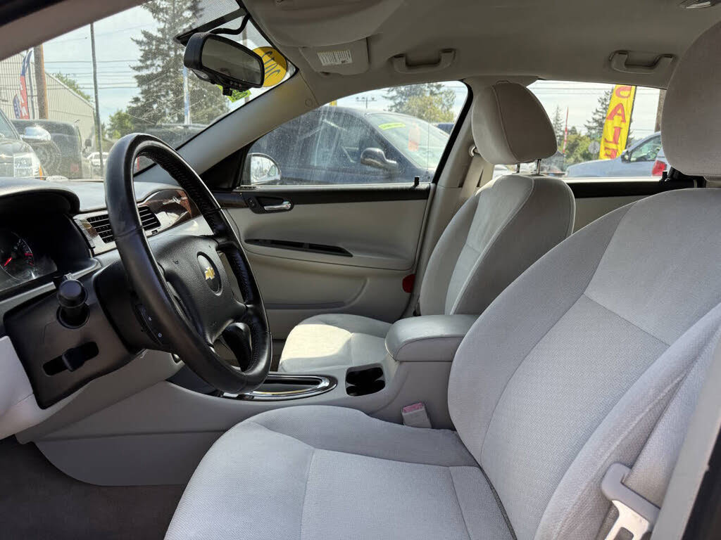Used 2013 Chevrolet Impala LT image 14