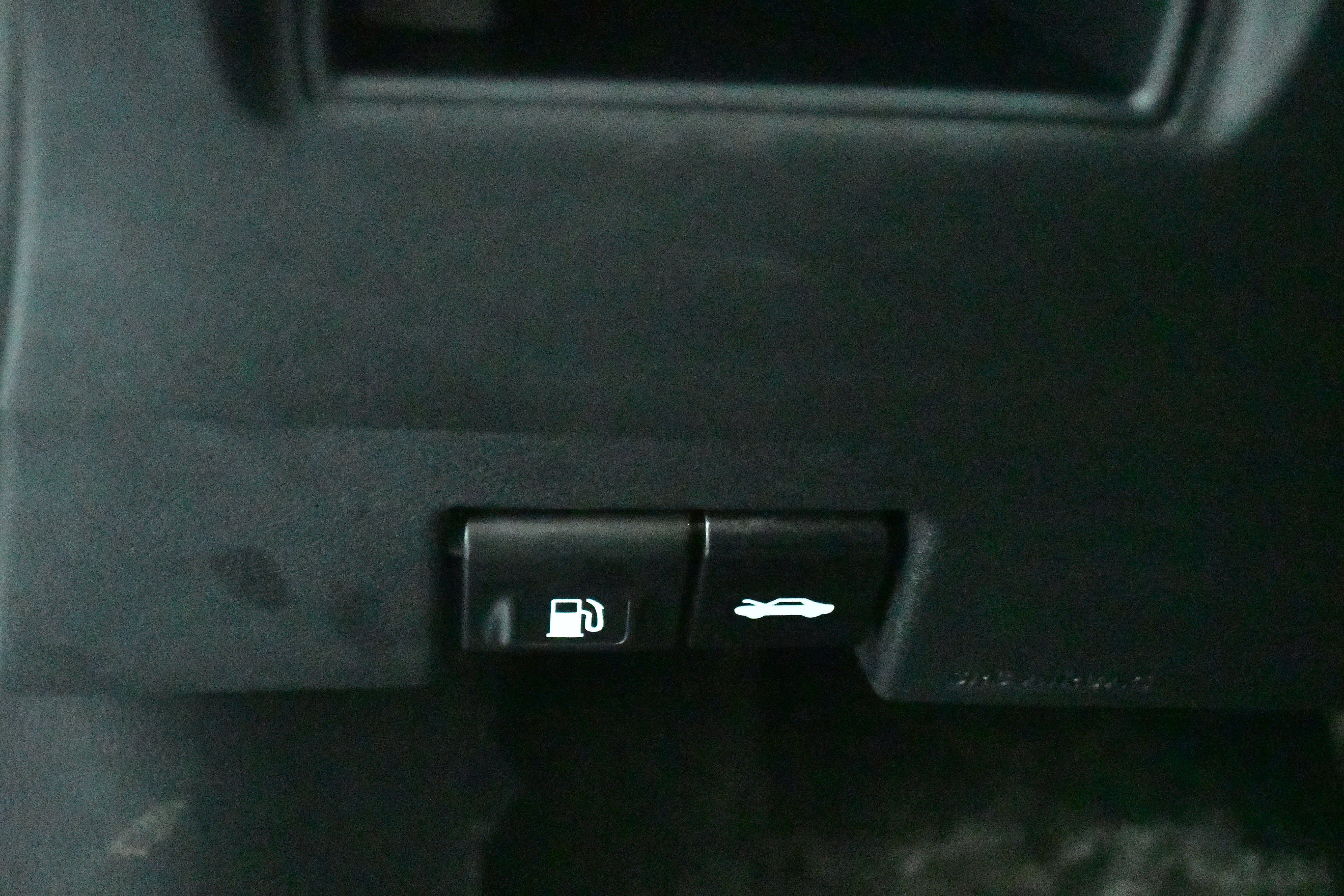 Used 2025 Nissan Versa SV image 24