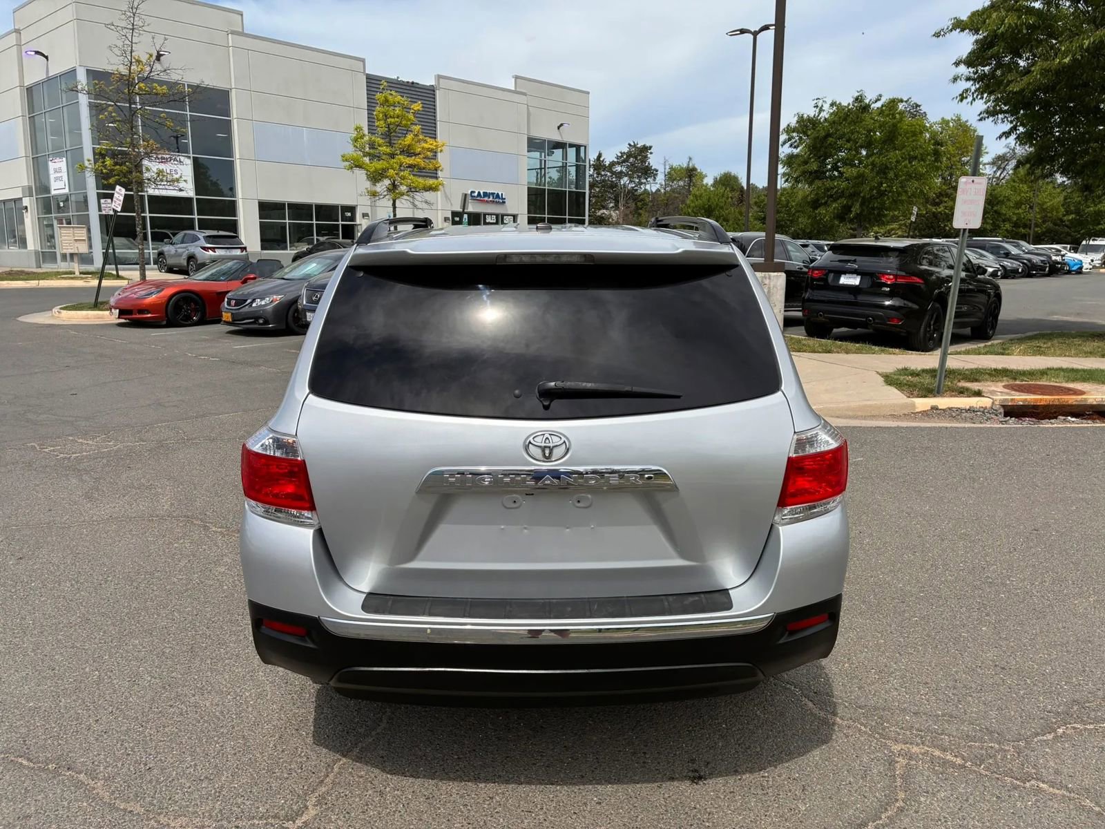 Used 2012 Toyota Highlander SE w/ Tow Pkg AWD/4WD image 15