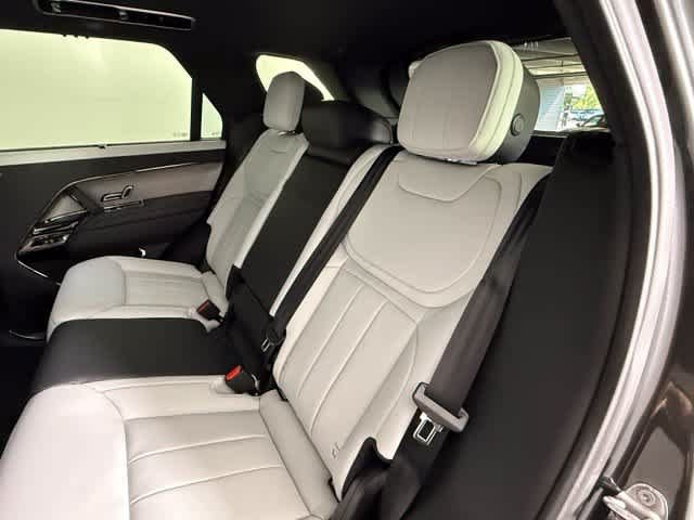 New 2027 Land Rover Range Rover Sport Dynamic SE AWD/4WD image 19