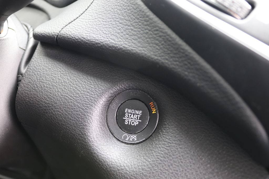 Used 2021 Jeep Cherokee Trailhawk AWD/4WD image 15