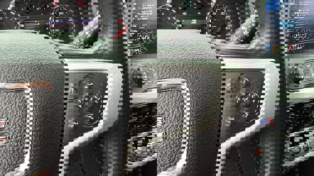 Used 2021 GMC Acadia SLT w/ Preferred Package image 27