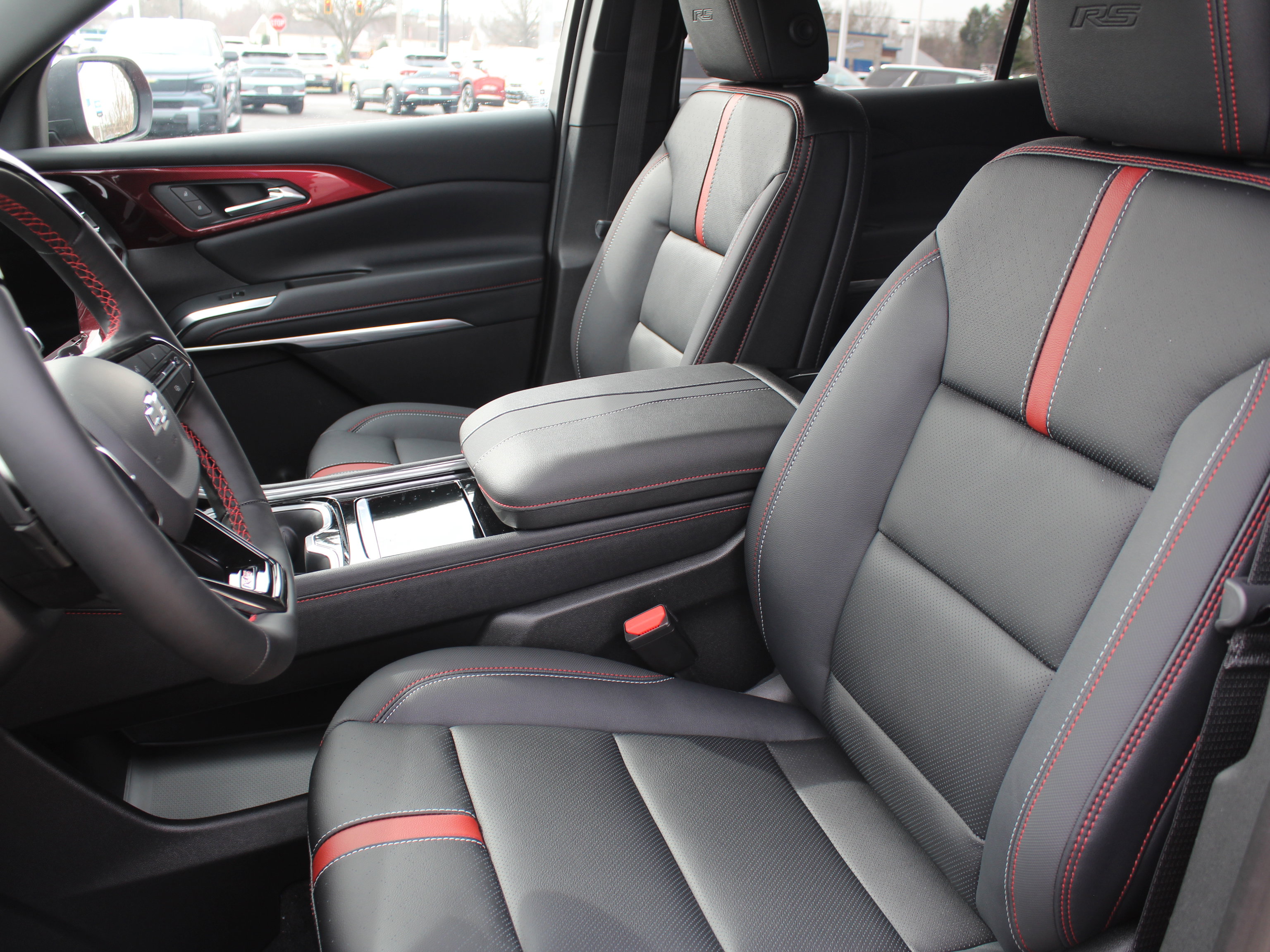 New 2026 Chevrolet Traverse RS image 9