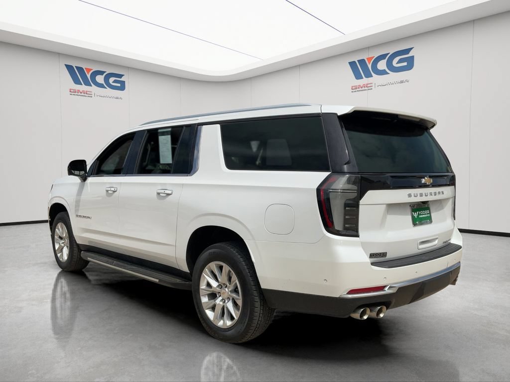 Used 2025 Chevrolet Suburban Premier AWD/4WD image 17