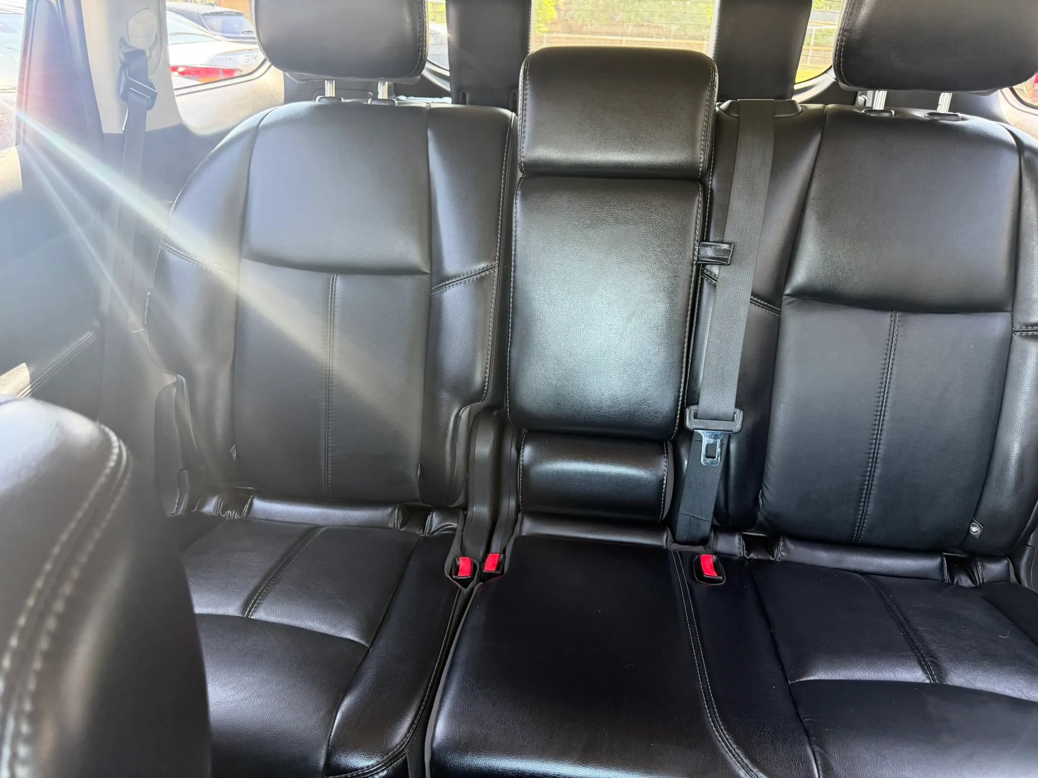 Used 2019 Nissan Pathfinder SL FWD image 12
