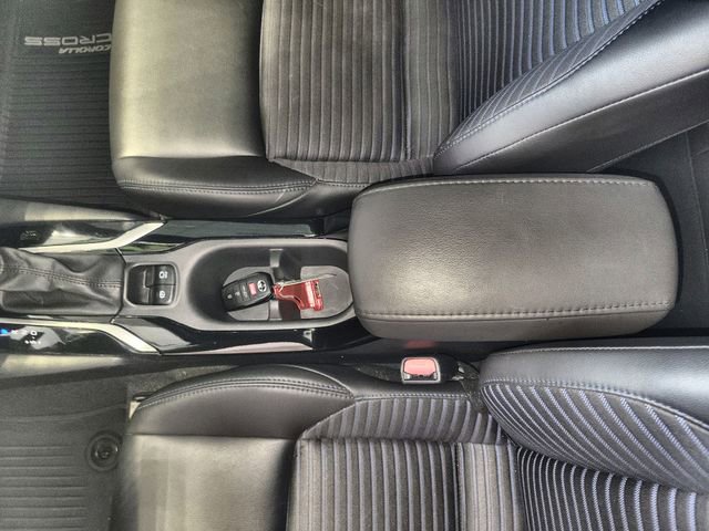 Used 2023 Toyota Corolla Cross XSE w/ Convenience Package image 21