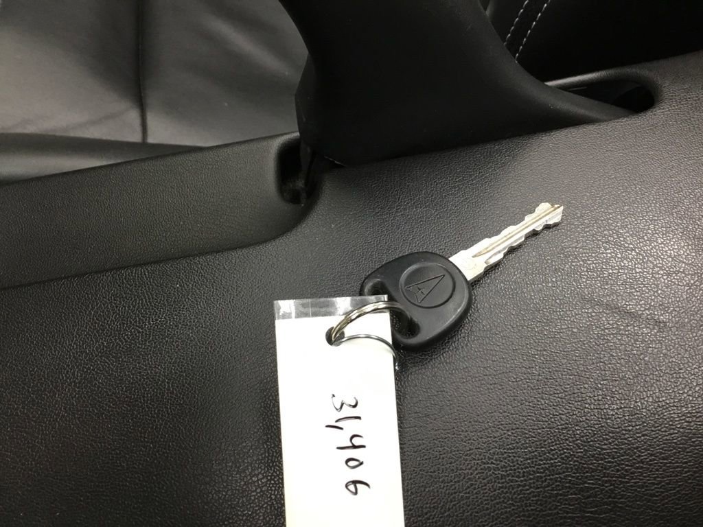 Used 2007 Pontiac Solstice Convertible w/ Premium Package image 9