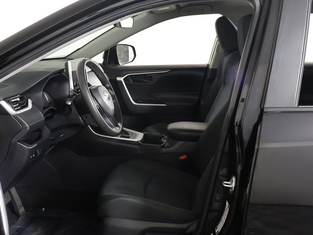 Used 2024 Toyota RAV4 LE image 20