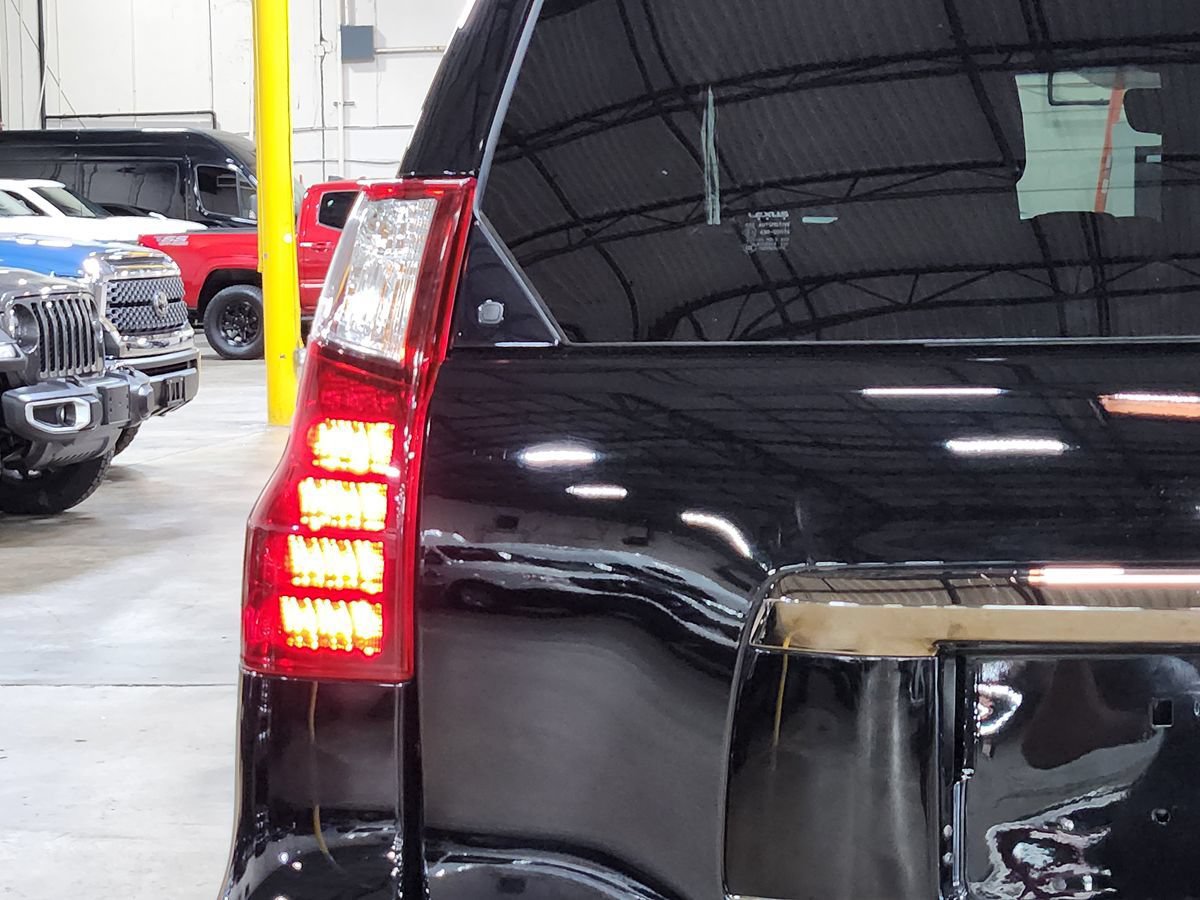 Used 2022 Lexus GX 460 w/ Black Line Special Edition AWD/4WD image 20