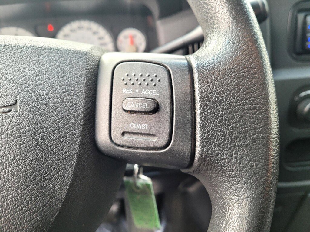 Used 2004 Dodge Ram 1500 Truck SLT image 25