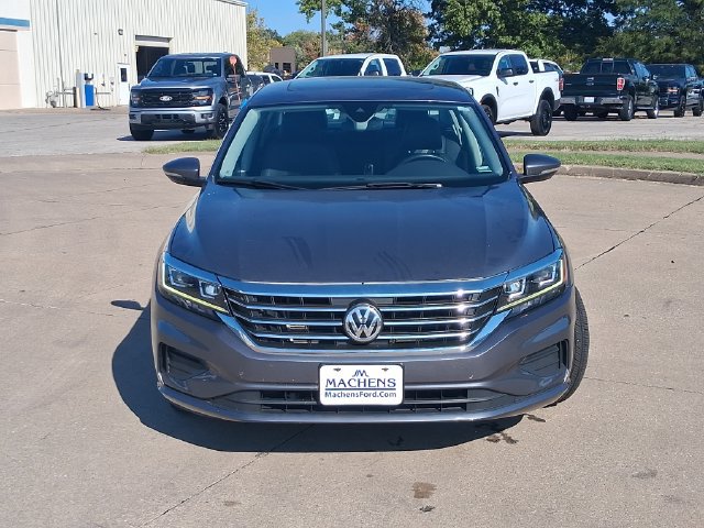 Used 2021 Volkswagen Passat 2.0T SE FWD image 10