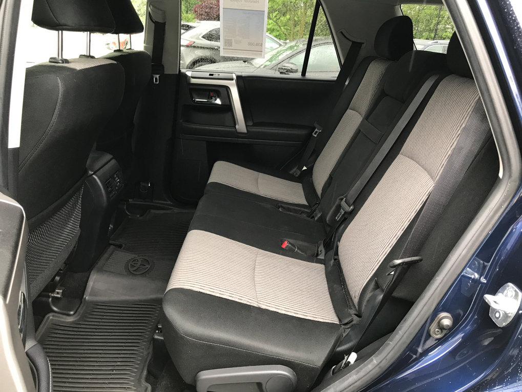Used 2020 Toyota 4Runner SR5 AWD/4WD image 24