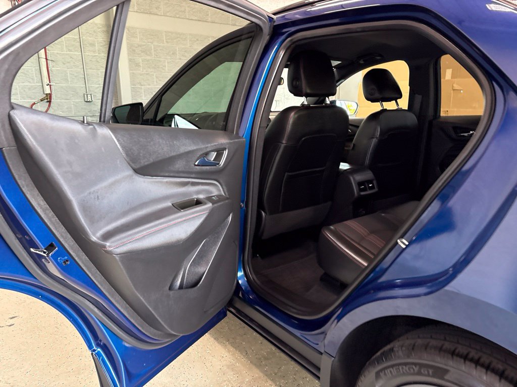 Used 2023 Chevrolet Equinox RS AWD/4WD image 31