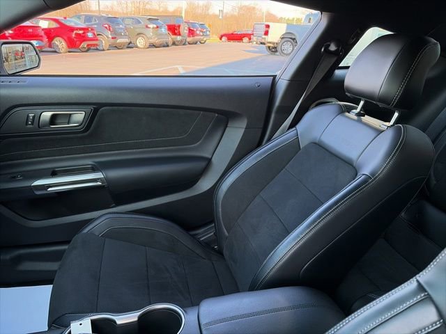 Used 2016 Ford Mustang Shelby GT350 w/ Technology Package RWD image 31