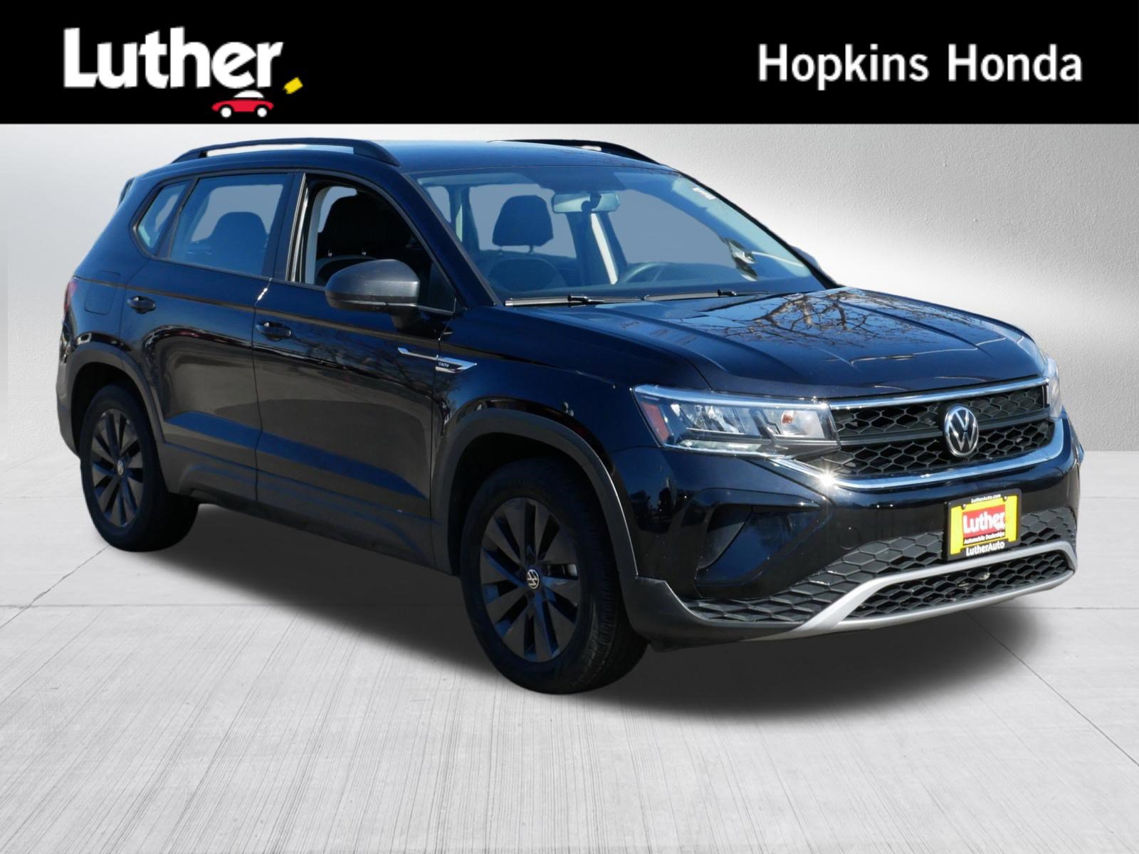 Used 2022 Volkswagen Taos S image 1