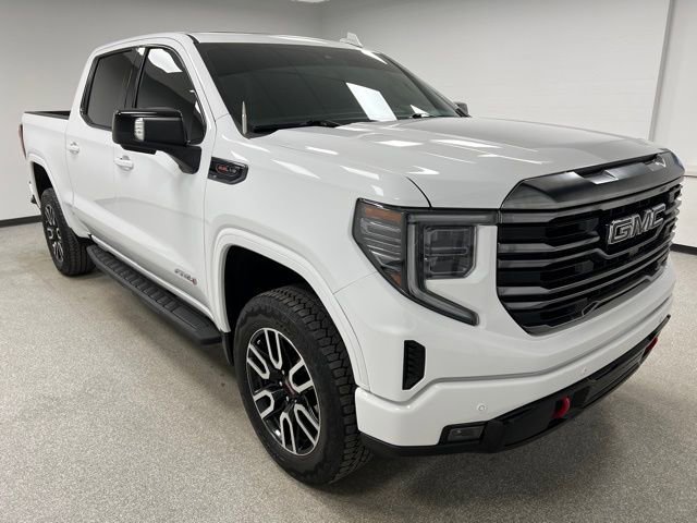 Used 2024 GMC Sierra 1500 AT4 w/ Technology Package AWD/4WD image 2