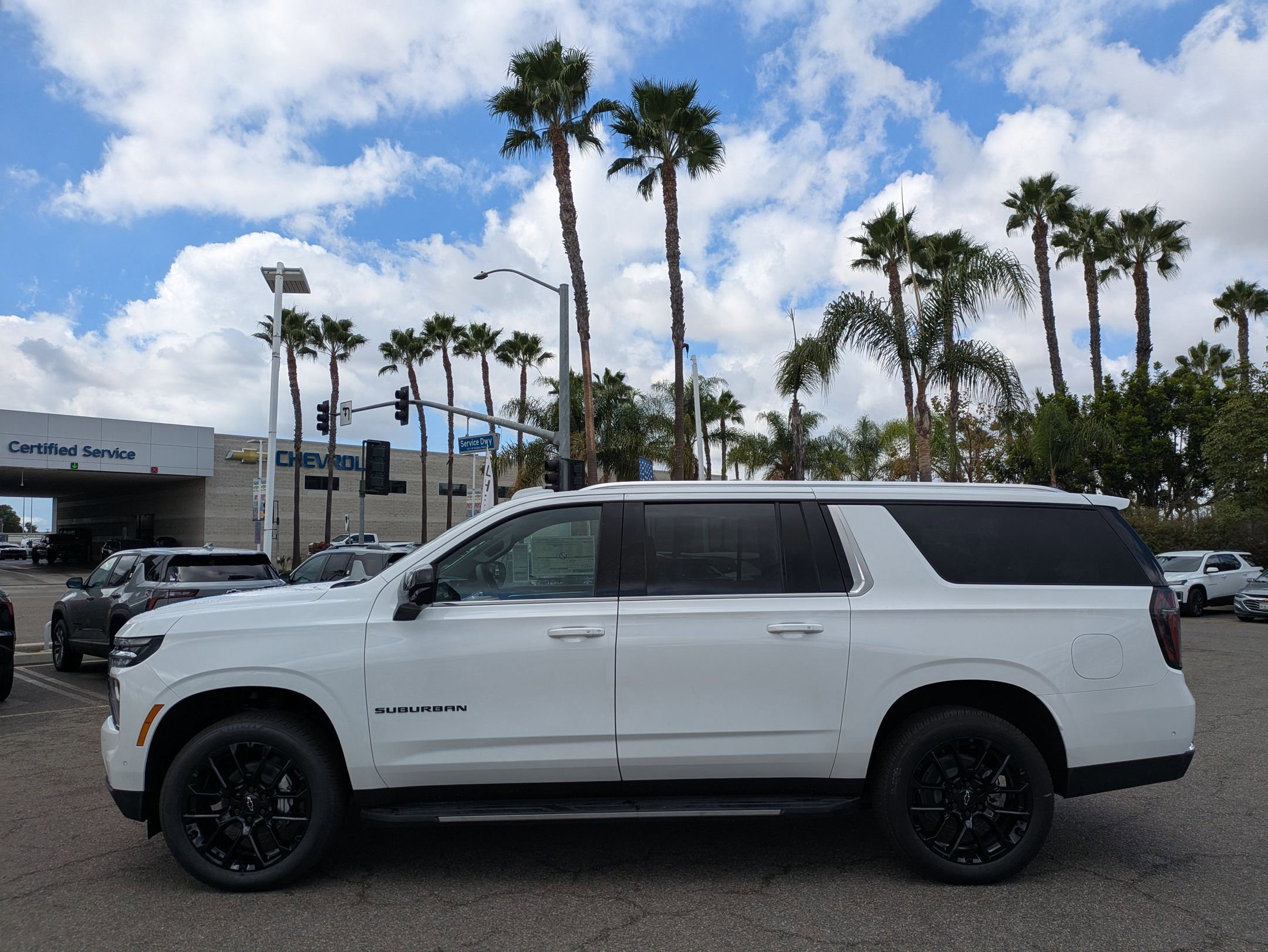 New 2026 Chevrolet Suburban LS image 2