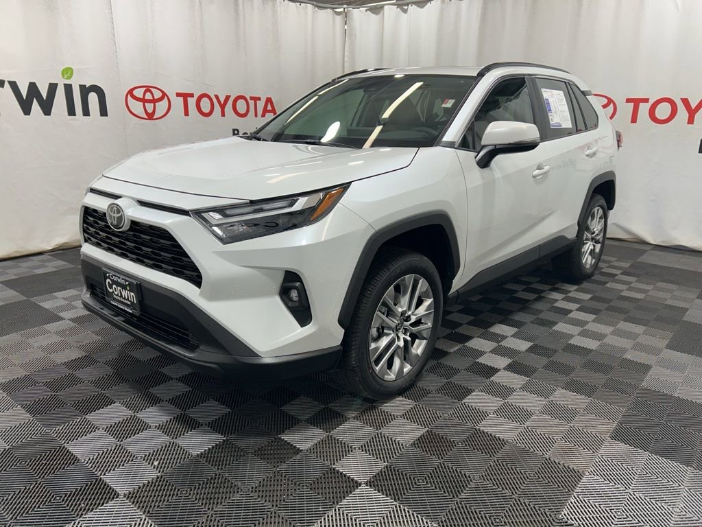 Used 2025 Toyota RAV4 XLE Premium image 3