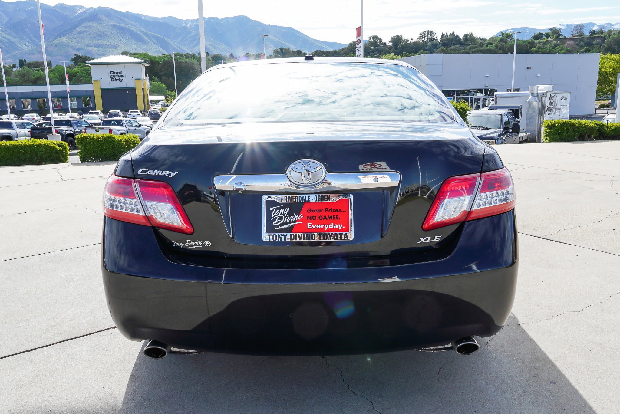 Used 2011 Toyota Camry XLE w/ SE/XLE Extra-Value Pkg FWD image 7