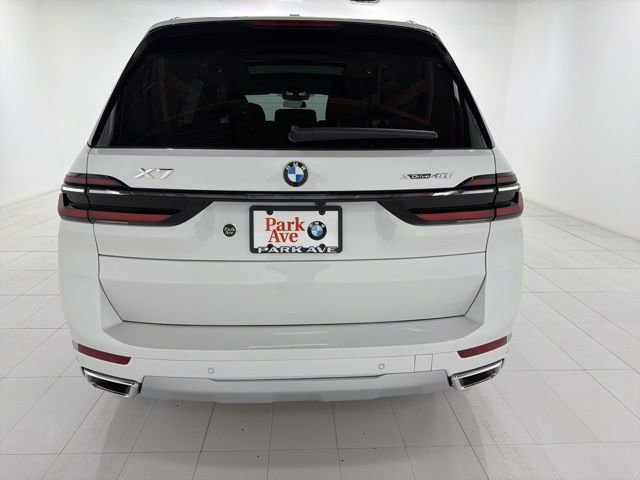 Used 2026 BMW X7 xDrive40i image 4