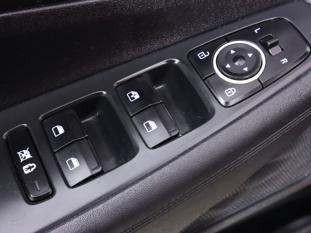 Used 2019 Hyundai Santa Fe SE FWD image 27