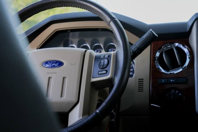 Used 2016 Ford F250 King Ranch w/ King Ranch w/Chrome Package AWD/4WD image 46