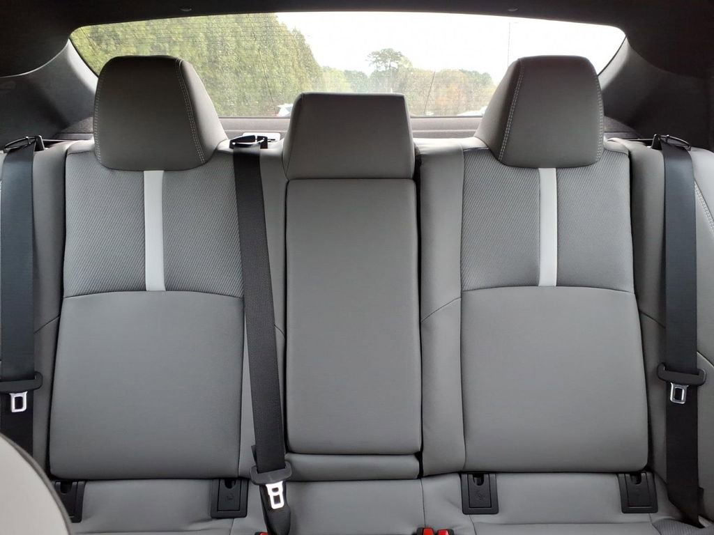 Used 2025 Toyota Camry SE w/ Convenience Package image 16