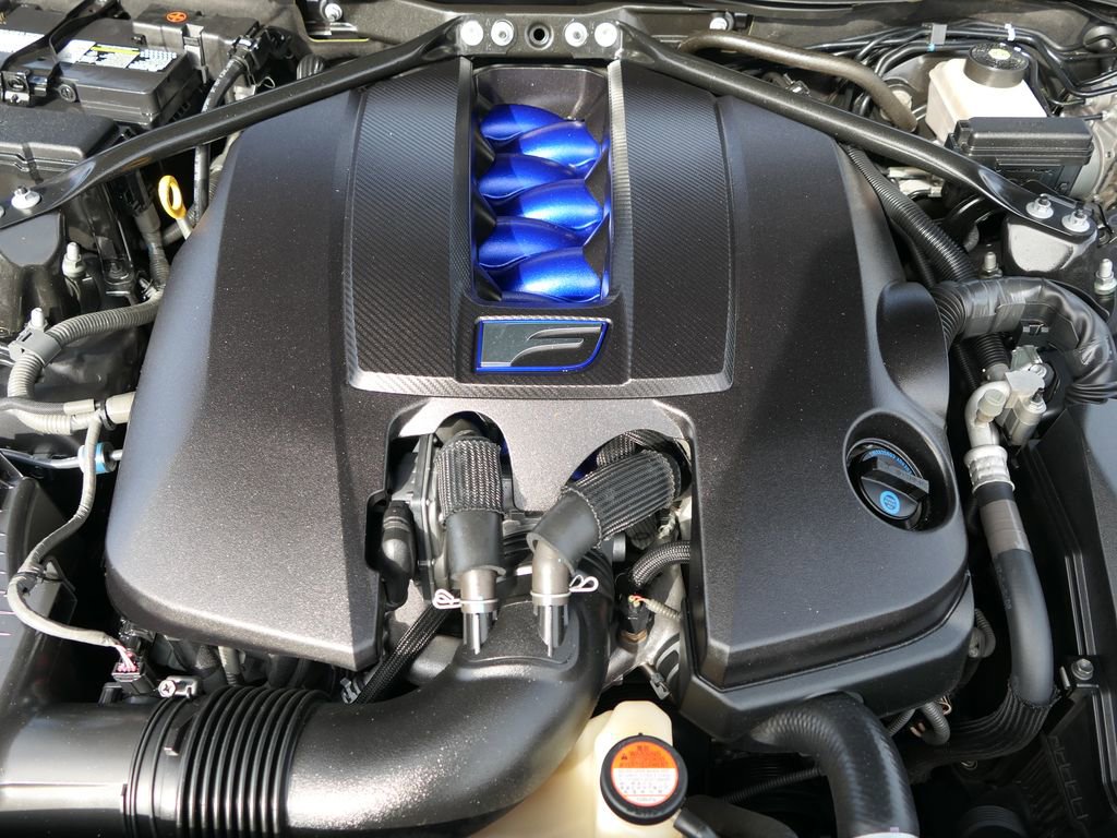 Used 2015 Lexus RC F w/ Performance Package image 26