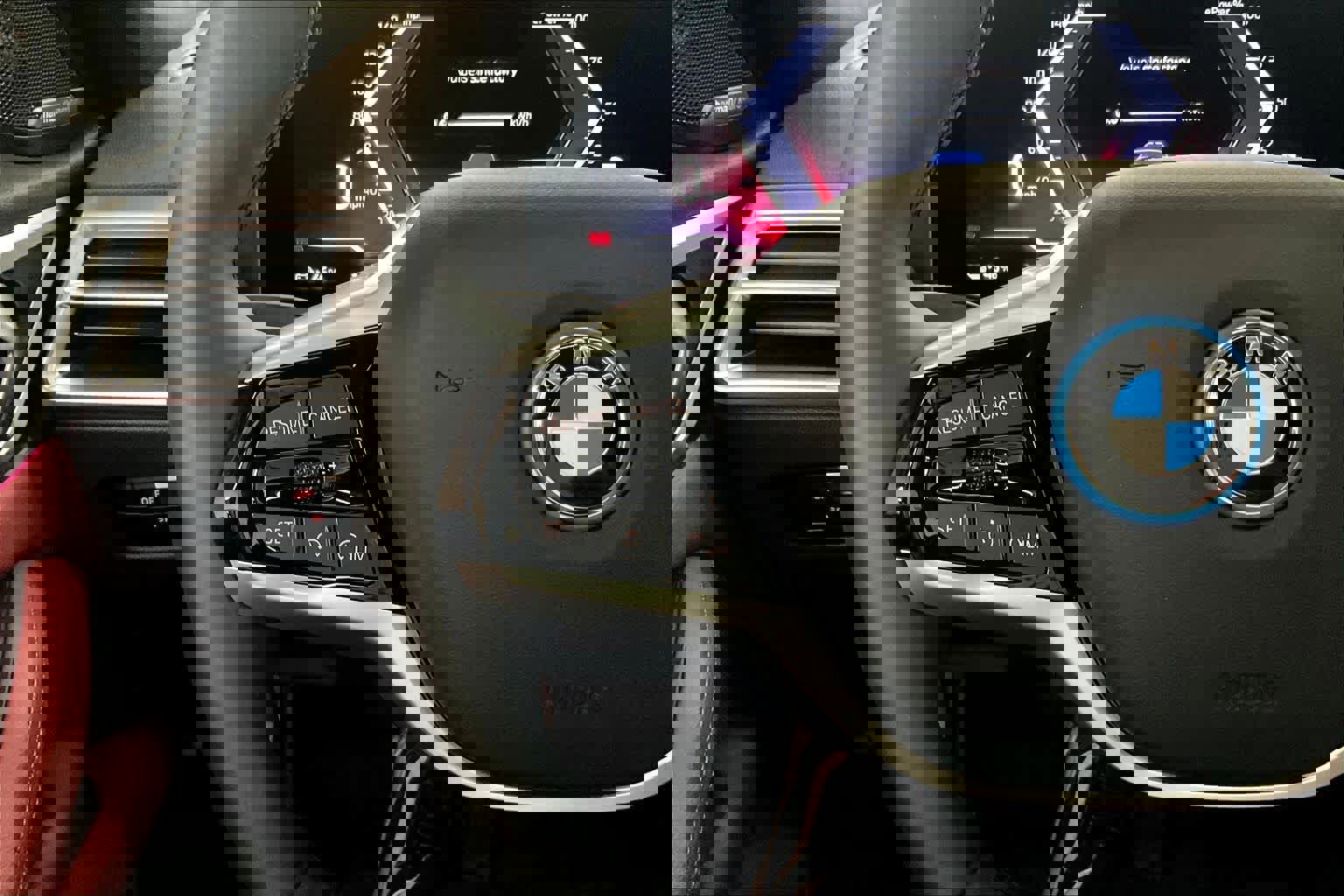 Used 2025 BMW i4 eDrive40 w/ M Sport Package image 21