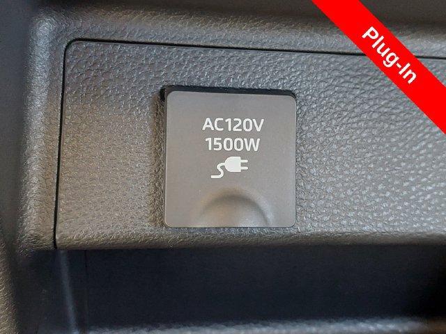 Used 2026 Toyota Sienna Limited AWD/4WD image 31