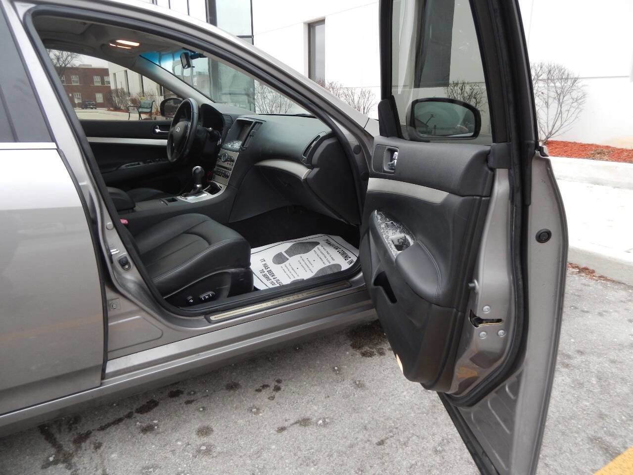 Used 2007 INFINITI G35 Journey w/ Performance Tire & Wheel Pkg image 34